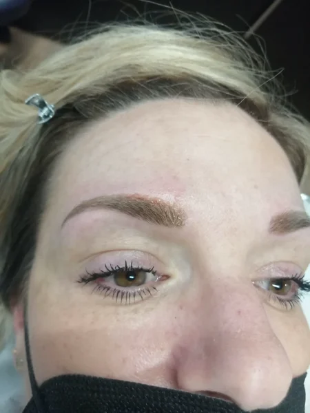 eyebrow
