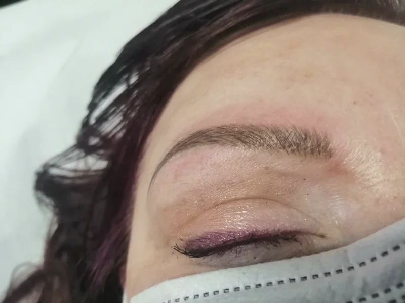 eyebrow hairstrokes