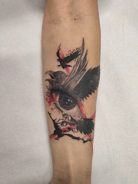 black-red-corvo-occhio