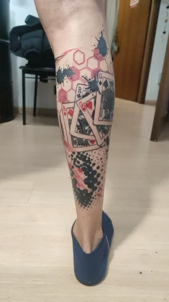 black-red-trash-polka-fronte