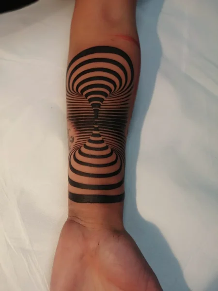 black-work-geometria-3d