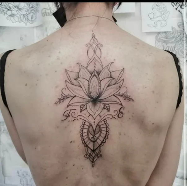 decorativi-mandala-schiena