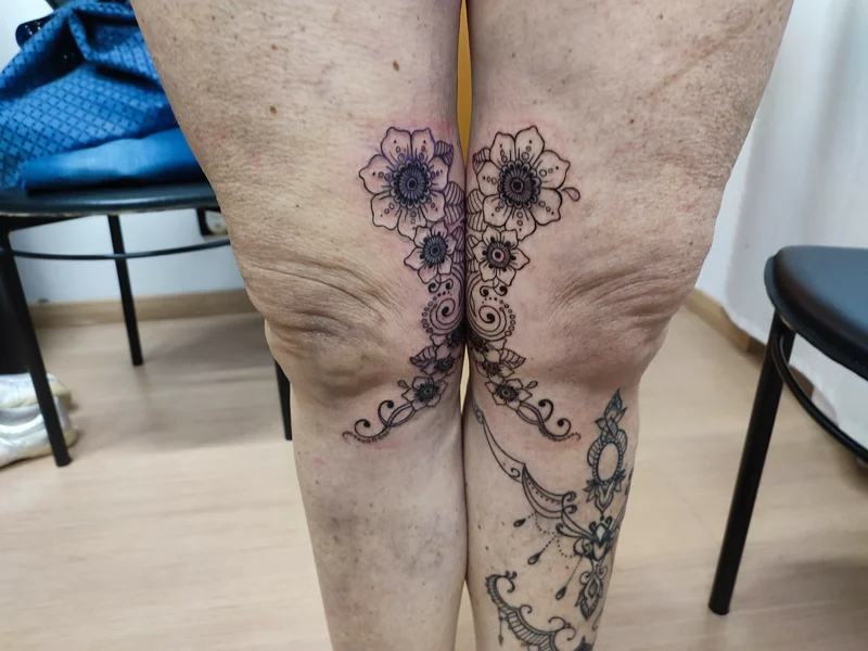 decorativi-mehndi-gambe