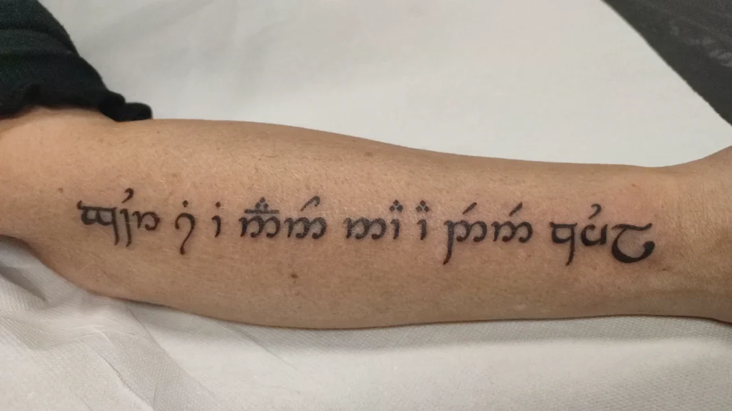 lettering-volere-e-potere-tengwar-elfico