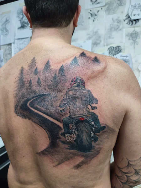 realistico-biker